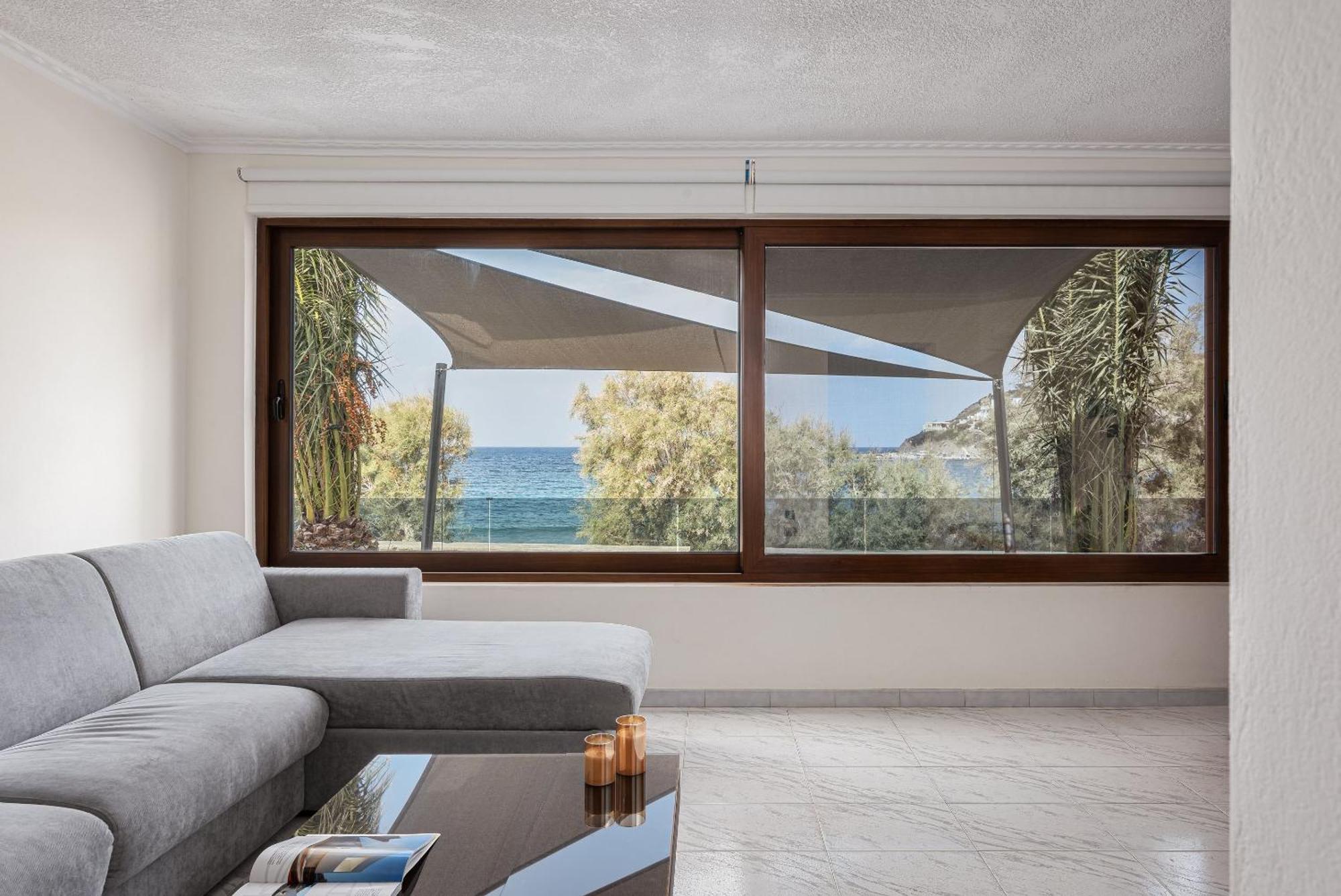 Aniv Villa By The Sea Kini Exterior photo