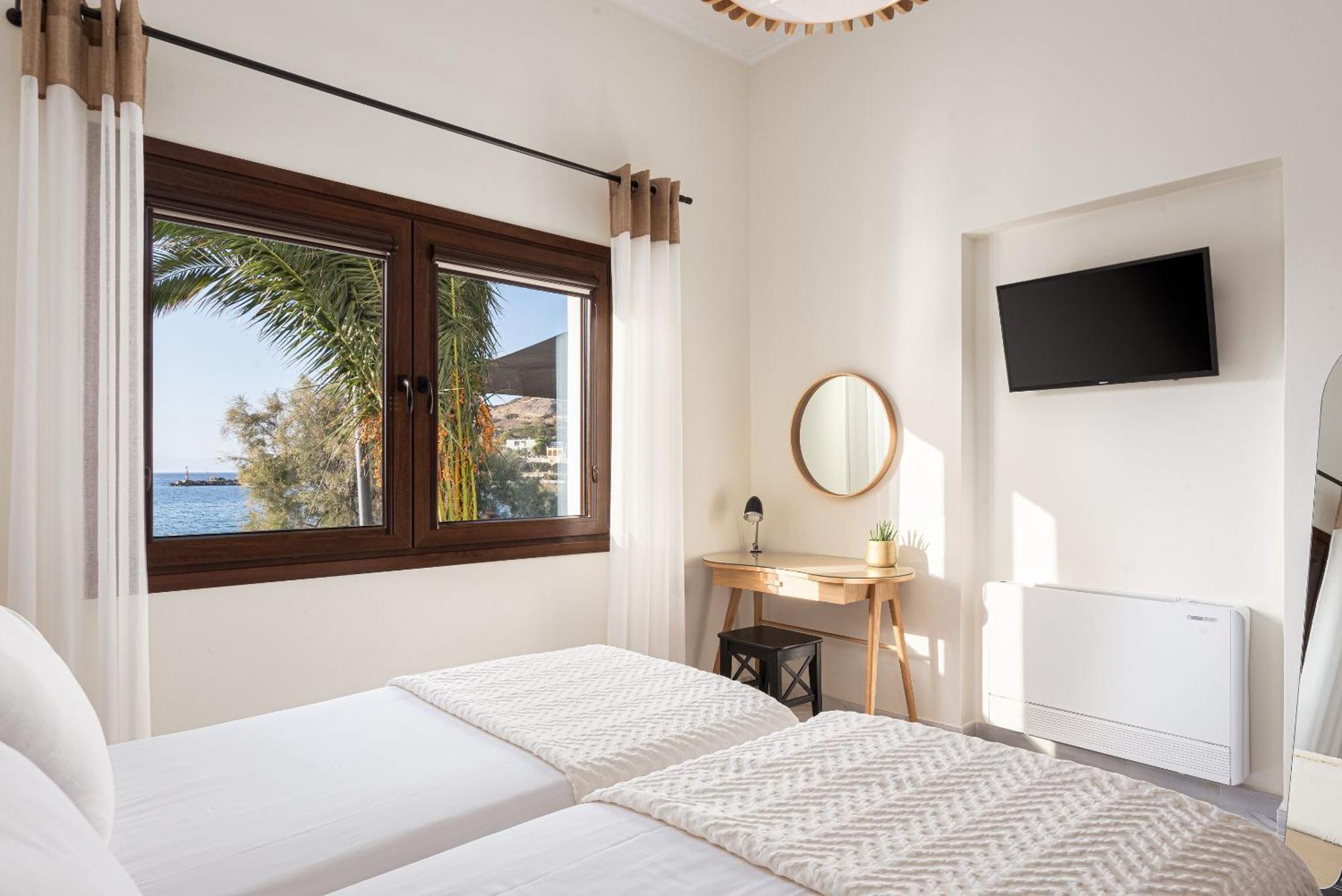 Aniv Villa By The Sea Kini Exterior photo